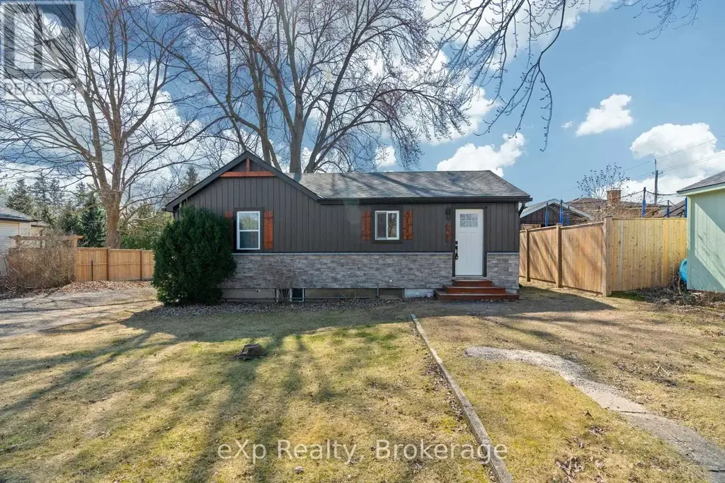236 Sydenham Street, Strathroy-Caradoc (NW)